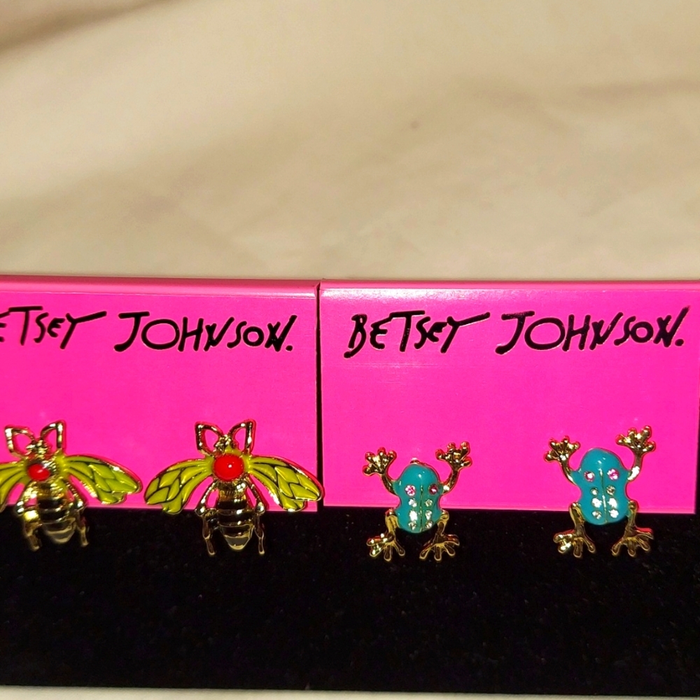 BETSEY JOHNSON 2 pairs Bumble Bee and Frog Earrings Gold Tone, Crystal earrings.